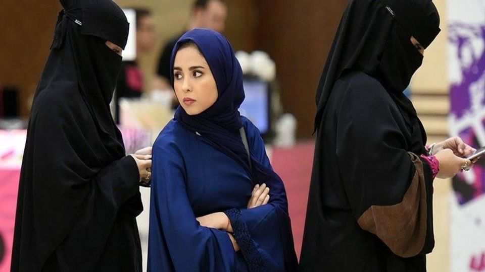 حکم طالبان به پردهنشینی