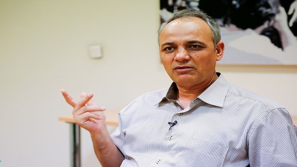 ماجرای خداحافظی احمد زیدآبادی از سیاست: پای چند فحش و ناسزا در میان نیست!