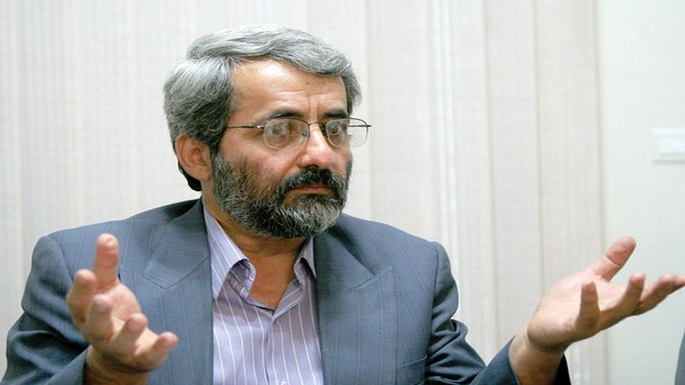 بحث سفر پسر انسیه خزعلی به کانادا «عوامفریبانه» است!