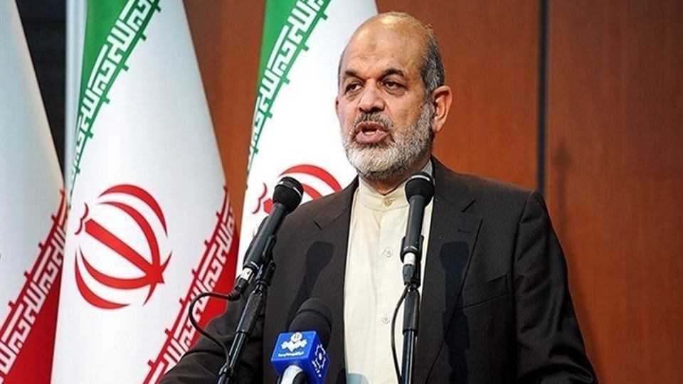 وزیر کشور: با کسانی که احساساتی شدهاند با رافت اسلامی رفتار میشود