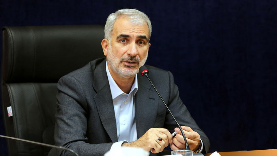نوری: کشورهای دیگر با شاخص کمتر از ۳۰۰، تعطیل نمیکنند