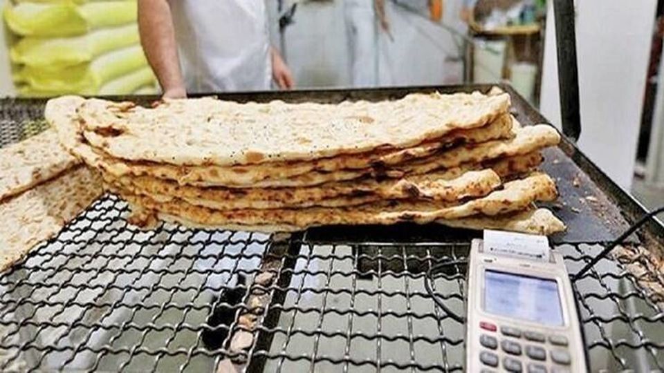 خاندوزی: یارانه نان حذف نمیشود