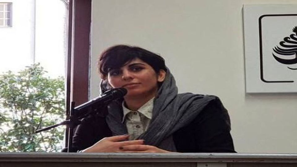 تعلیق ۲ ترمی سپیده رشنو به دلیل «عدم رعایت پوشش اسلامی»