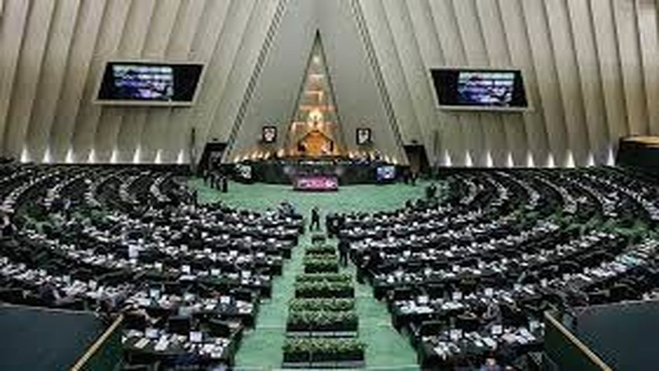 حمایت تمامقد مجلس از سپاه