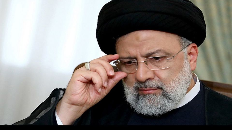 روزنامه جمهوری اسلامی: برخی از اعضای کابینه رئیسی عزل شود